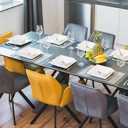 Golden Home With Barbecue, Yoga, Football Table ซินส์ไฮม์ ภายนอก รูปภาพ