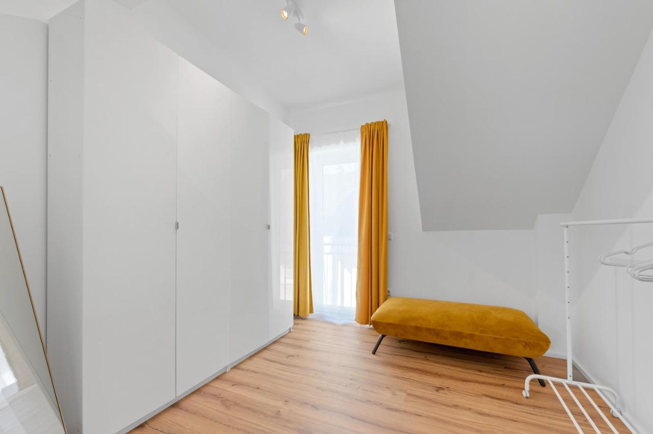 Golden Home With Barbecue, Yoga, Football Table ซินส์ไฮม์ ภายนอก รูปภาพ