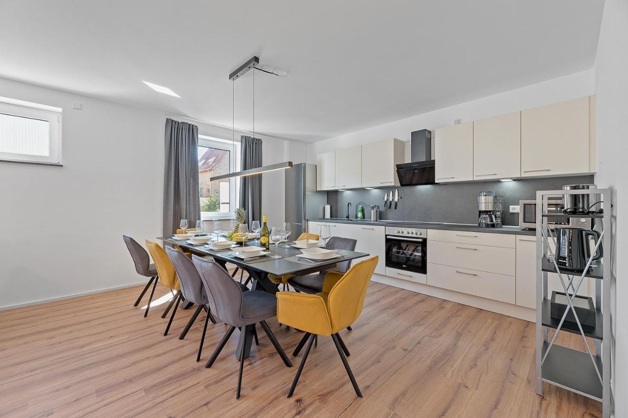 Golden Home With Barbecue, Yoga, Football Table ซินส์ไฮม์ ภายนอก รูปภาพ