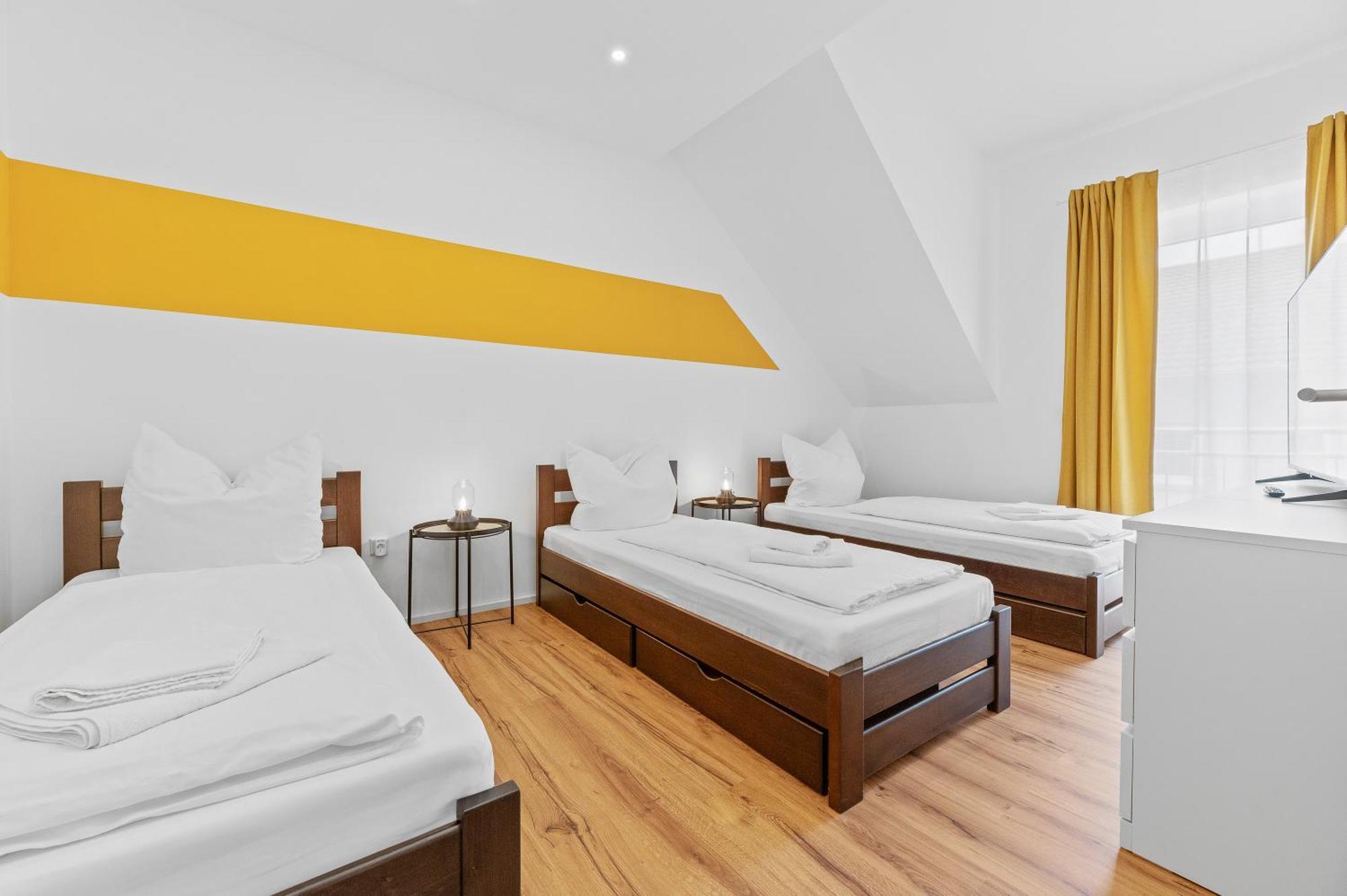 Golden Home With Barbecue, Yoga, Football Table ซินส์ไฮม์ ภายนอก รูปภาพ