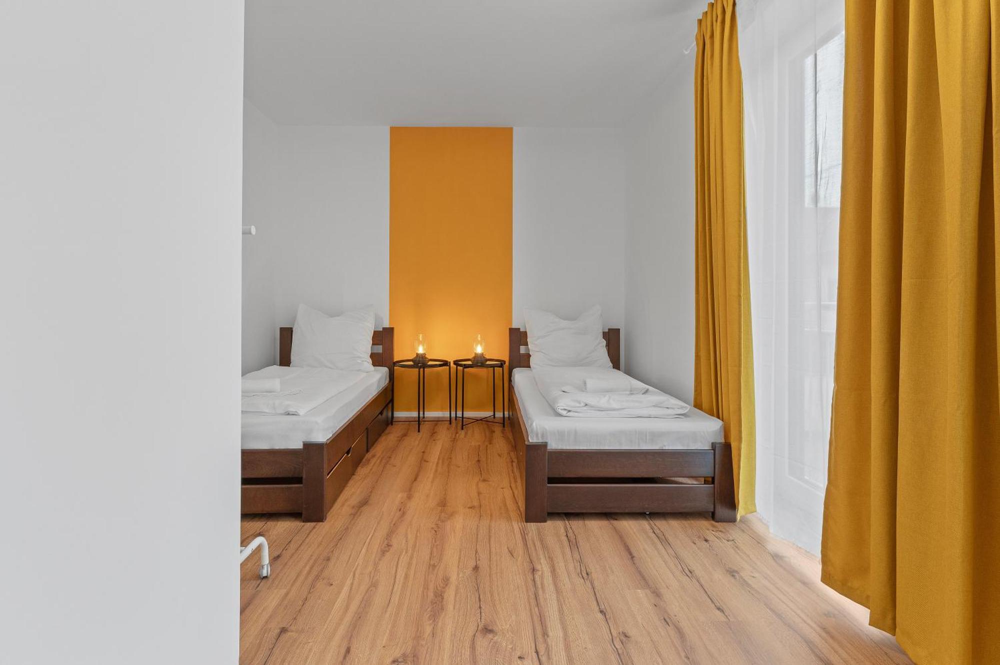 Golden Home With Barbecue, Yoga, Football Table ซินส์ไฮม์ ภายนอก รูปภาพ